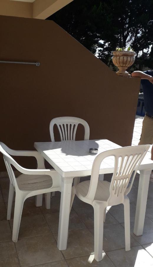 Natasha'S Apartments Paphos ภายนอก รูปภาพ