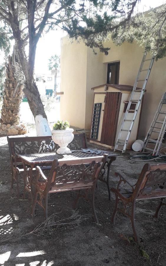 Natasha'S Apartments Paphos ภายนอก รูปภาพ